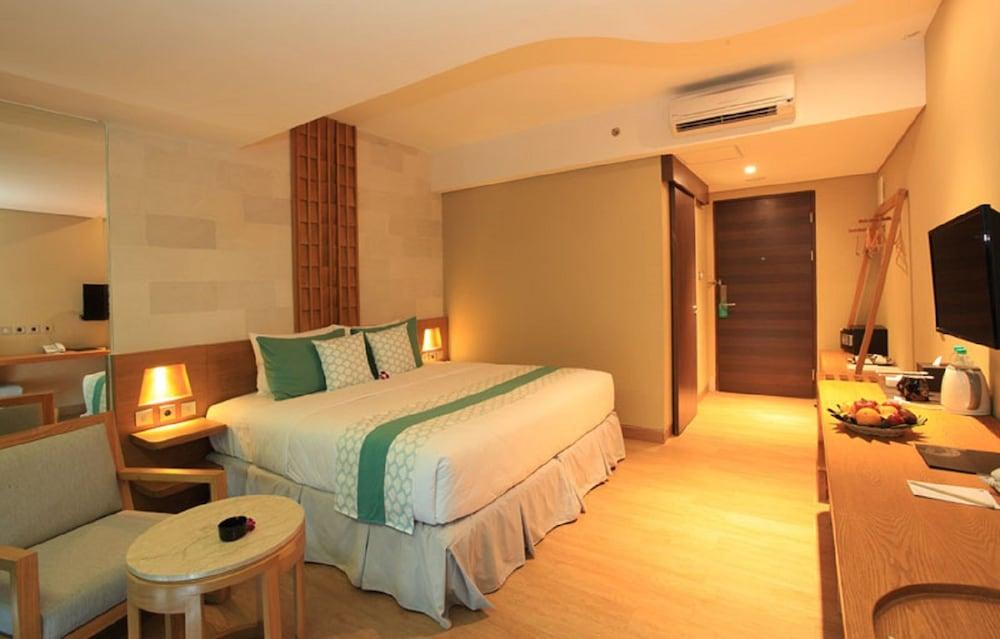 Bedrock Hotel Kuta Kuta Lombok Exterior foto