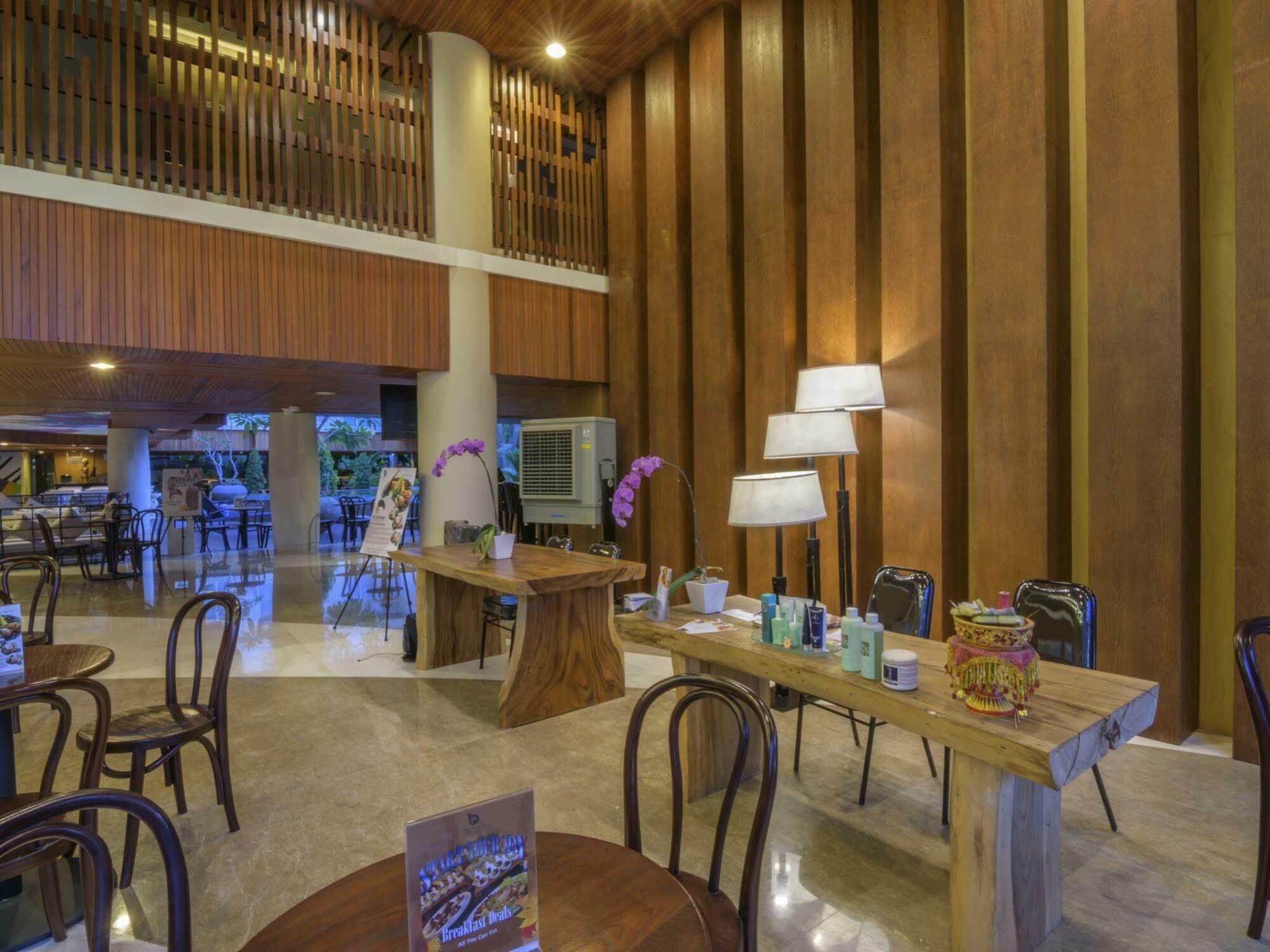 Bedrock Hotel Kuta Kuta Lombok Exterior foto