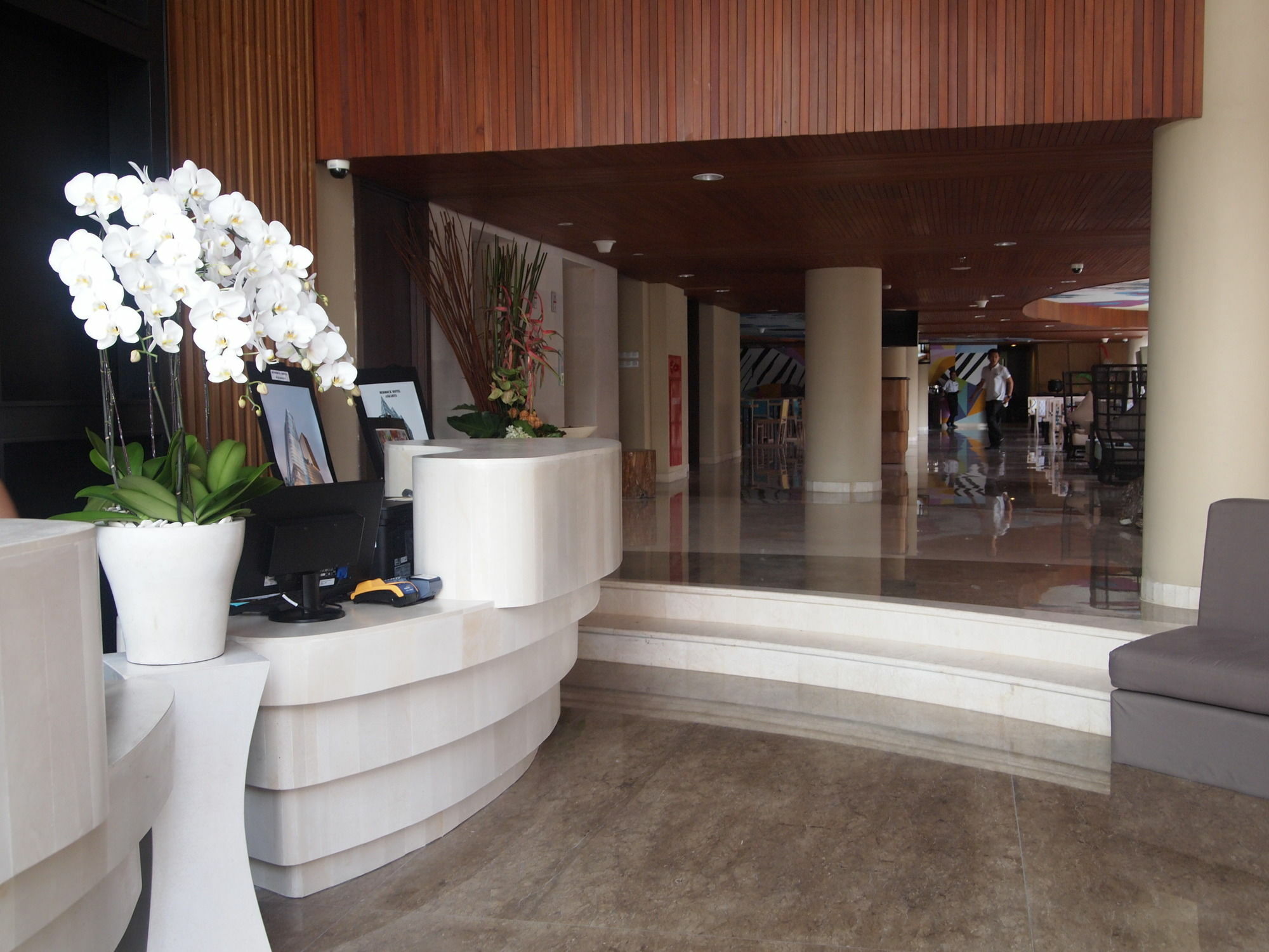 Bedrock Hotel Kuta Kuta Lombok Exterior foto